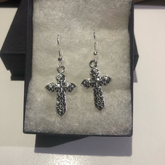 1” Celtic Cross Earrings Sterling Silver plated - Picture 2 of 5